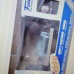 Funko! Mini Moments Seinfeld George in Jerry's Apartment vinyl figure New